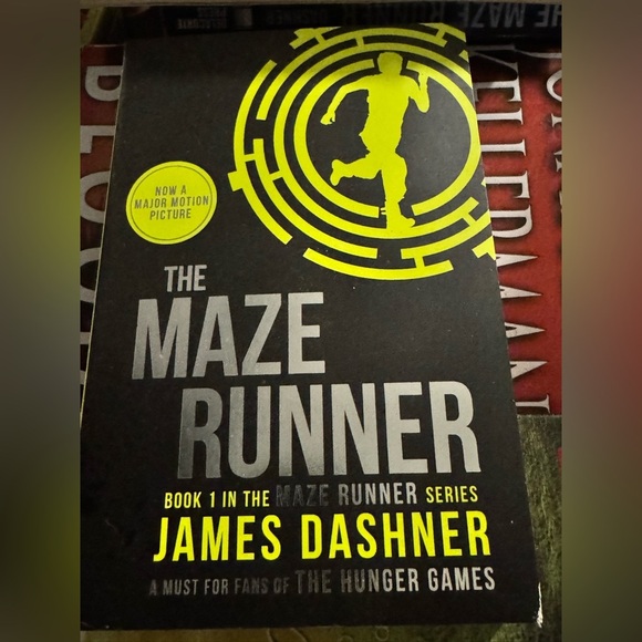 The Maze Runner by James Dashner Paperback Book 1 Dystopian Adventure - Picture 1 of 2